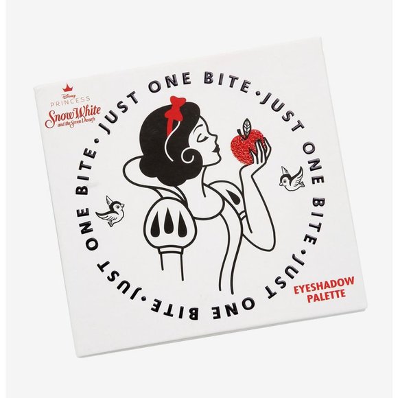 Hot Topic Other - HP🎊🎊Disney Princess Snow White & the Seven Dwarfs Just One Bite Eyeshadow Pa…